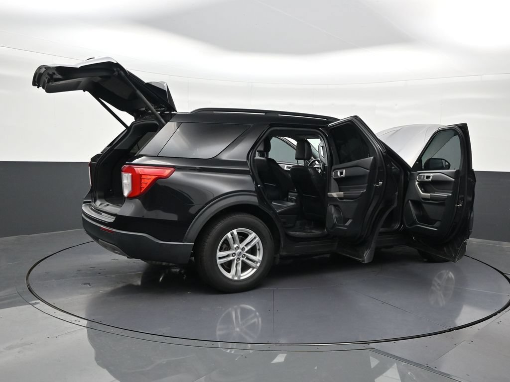 Used 2021 Ford Explorer XLT w/ Equipment Group 202A RWD image 30