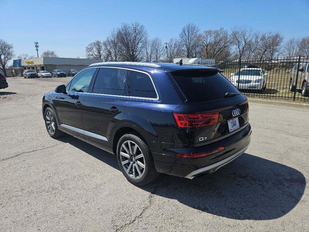 Used 2017 Audi Q7 3.0T Prestige w/ Prestige Package AWD/4WD image 3
