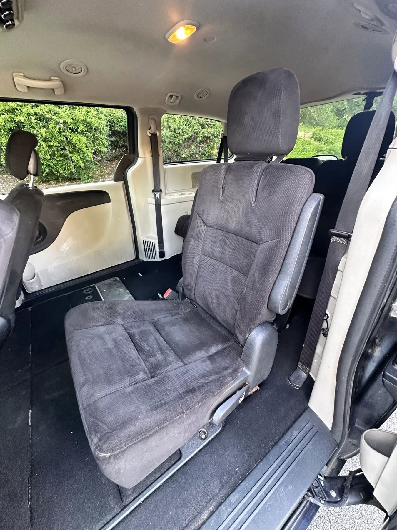 Used 2014 Dodge Grand Caravan SXT image 14
