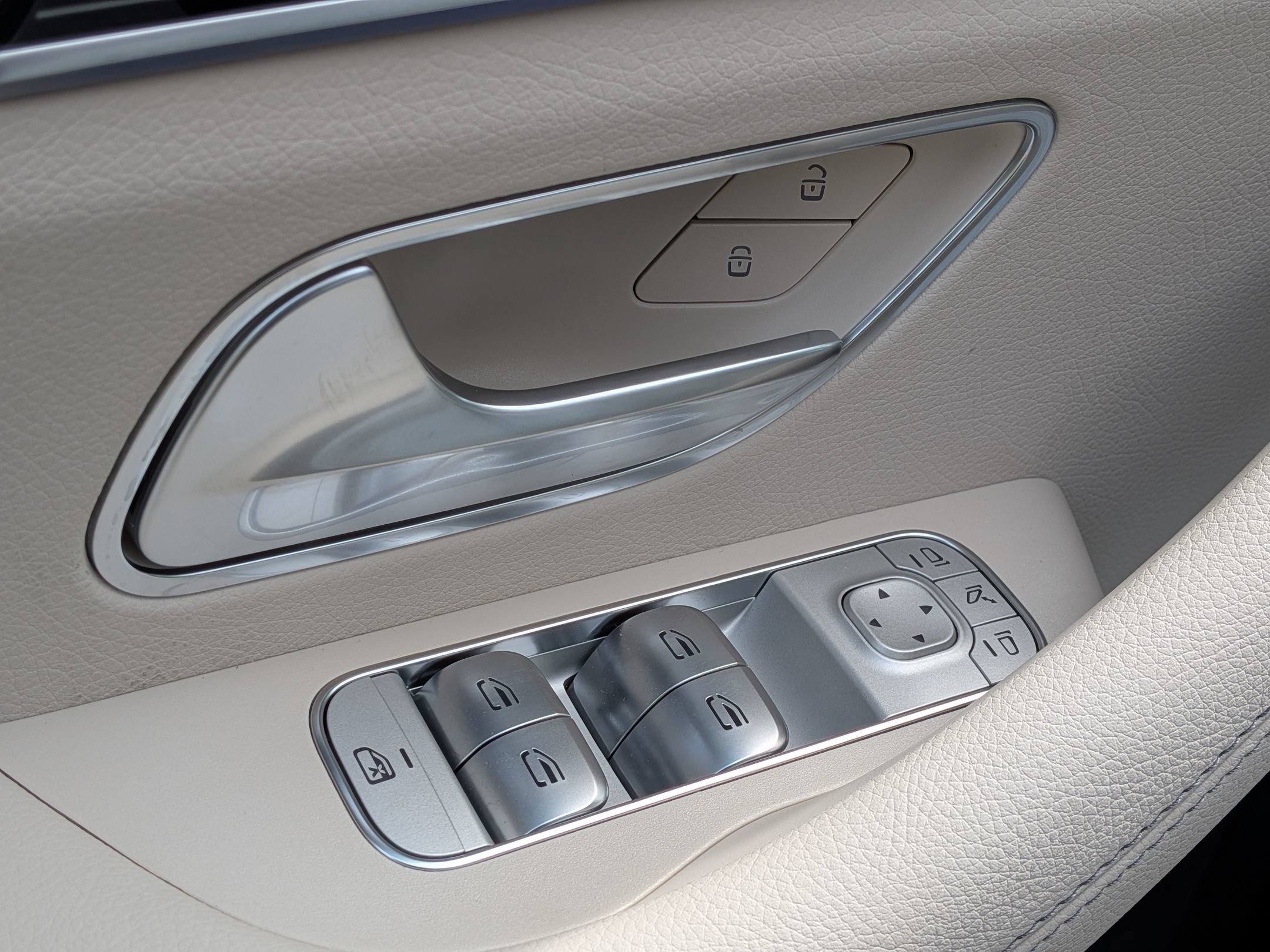 New 2026 Mercedes-Benz GLE 580 4MATIC image 16