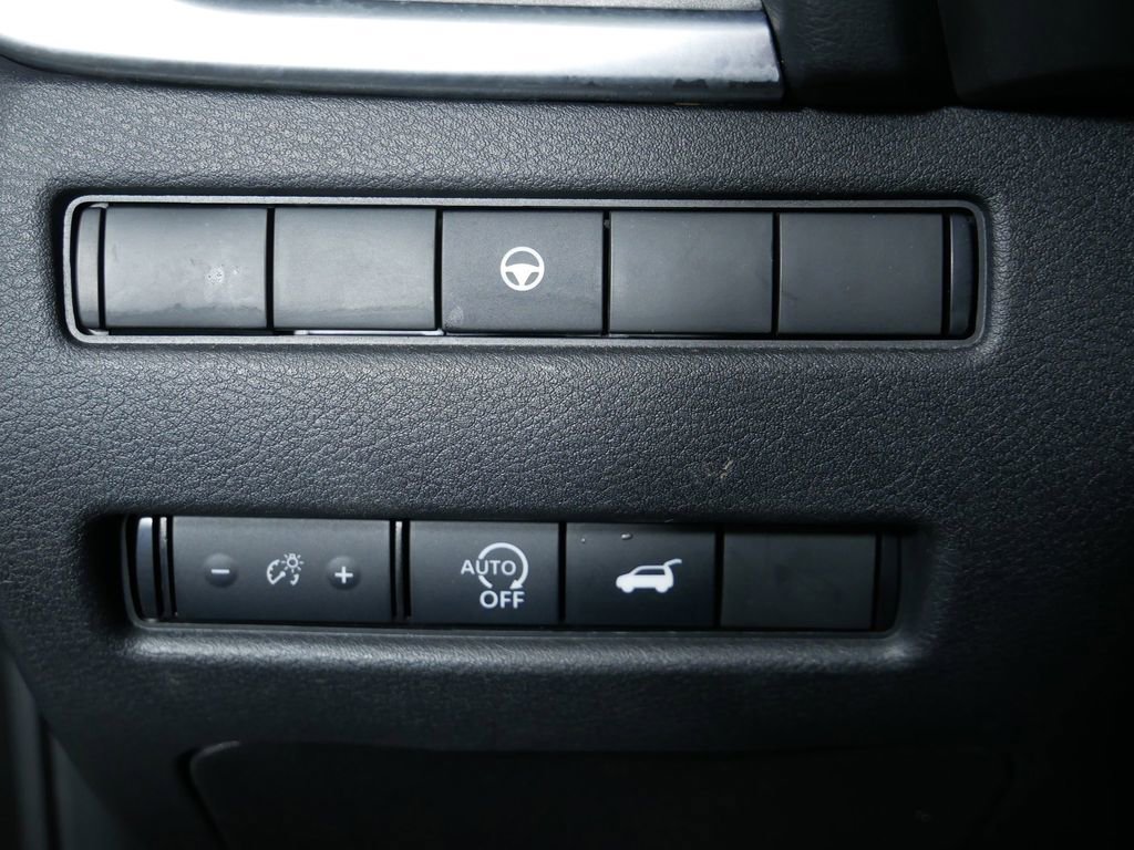 Used 2023 Nissan Rogue SV w/ SV Premium B Package AWD/4WD image 24