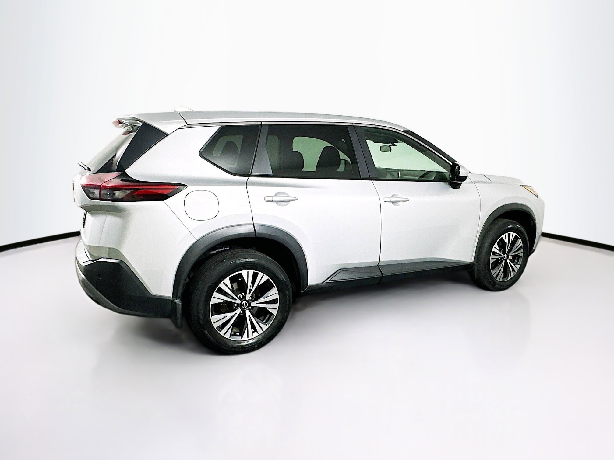 Used 2023 Nissan Rogue SV image 10