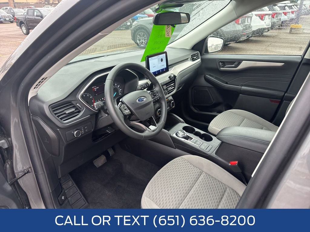 Used 2022 Ford Escape SE w/ Cold Weather Package image 23