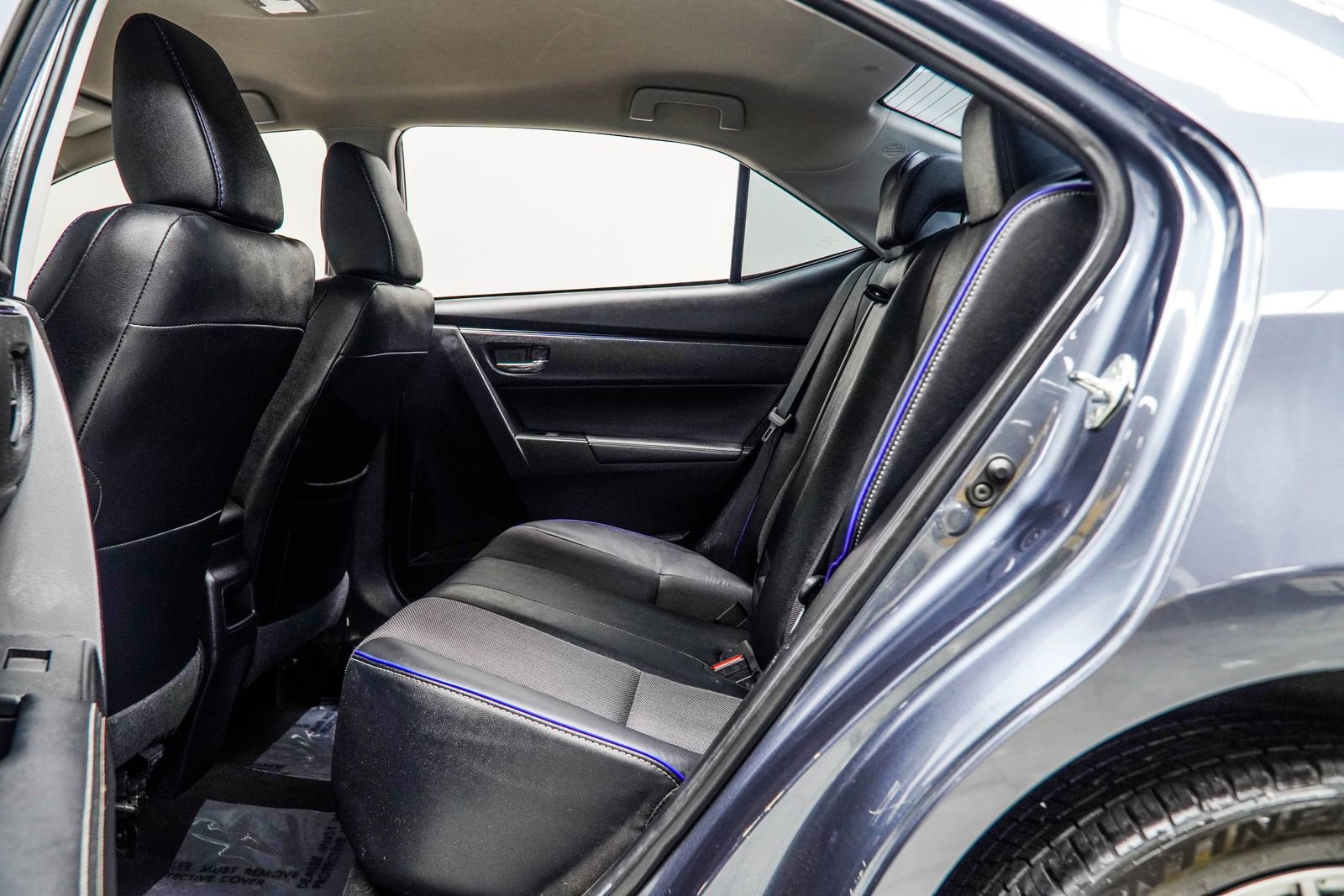 Used 2018 Toyota Corolla SE image 36