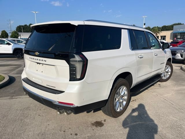 Used 2025 Chevrolet Suburban Premier RWD image 7