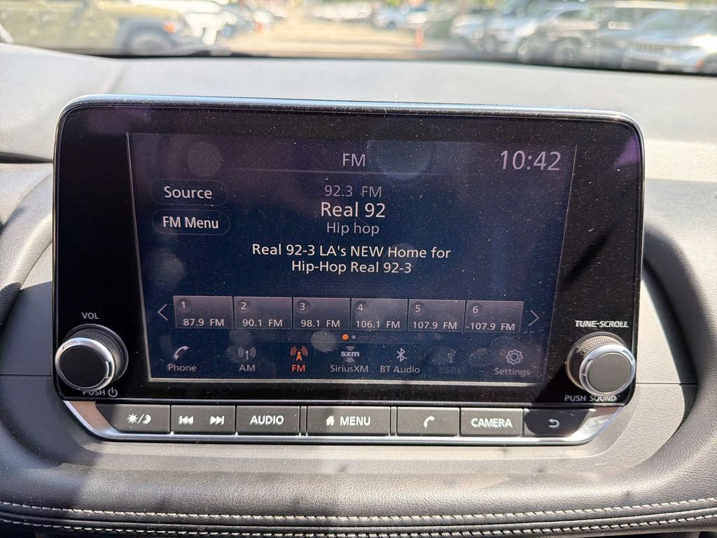 Used 2024 Nissan Rogue SV AWD/4WD image 12