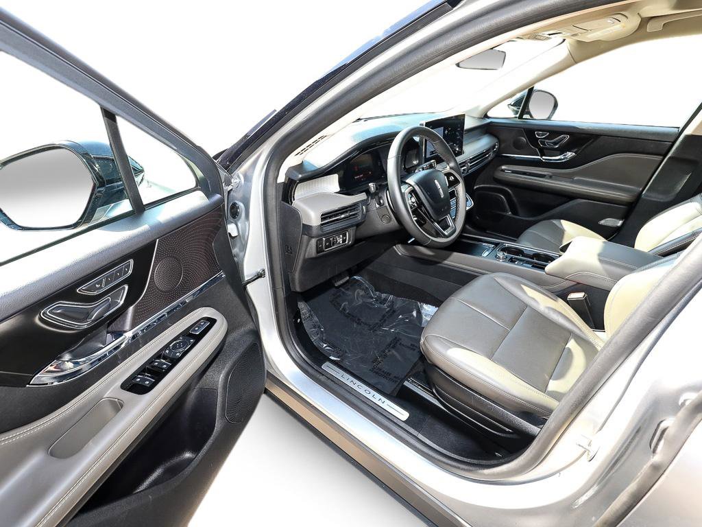 Certified 2023 Lincoln Corsair AWD w/ Equipment Group 101A image 11