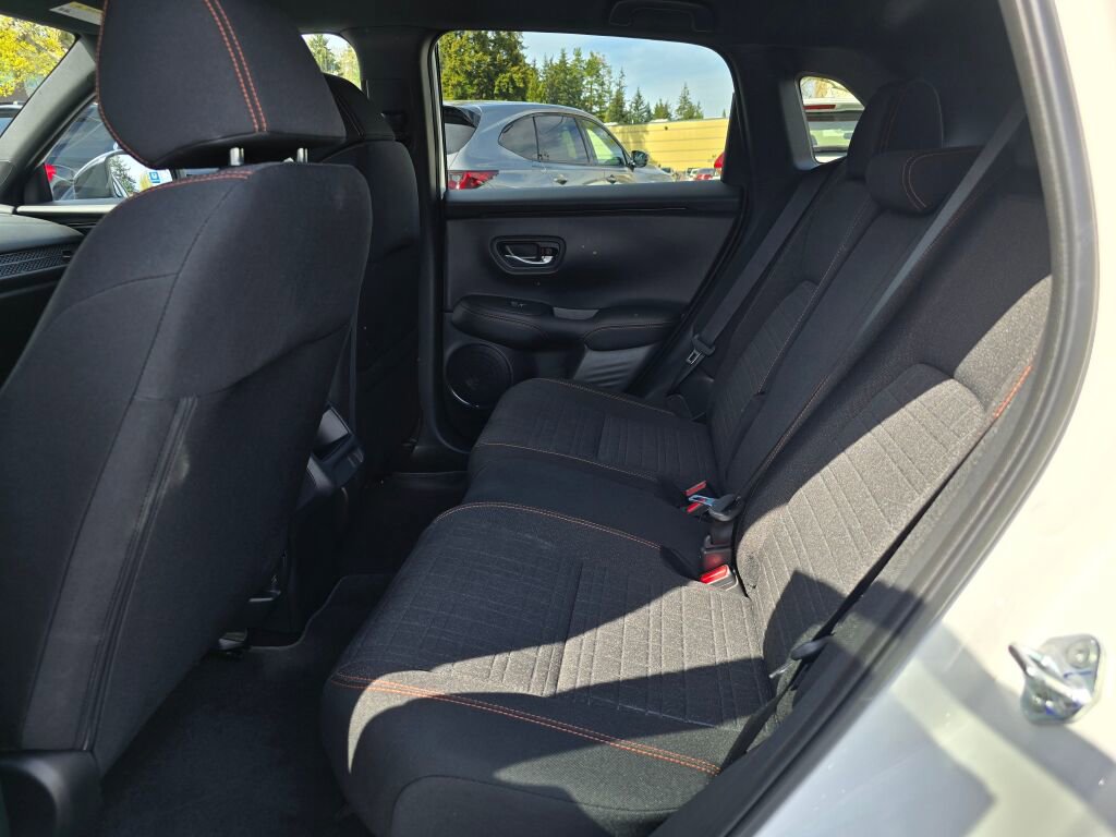 Certified 2025 Honda HR-V Sport image 5