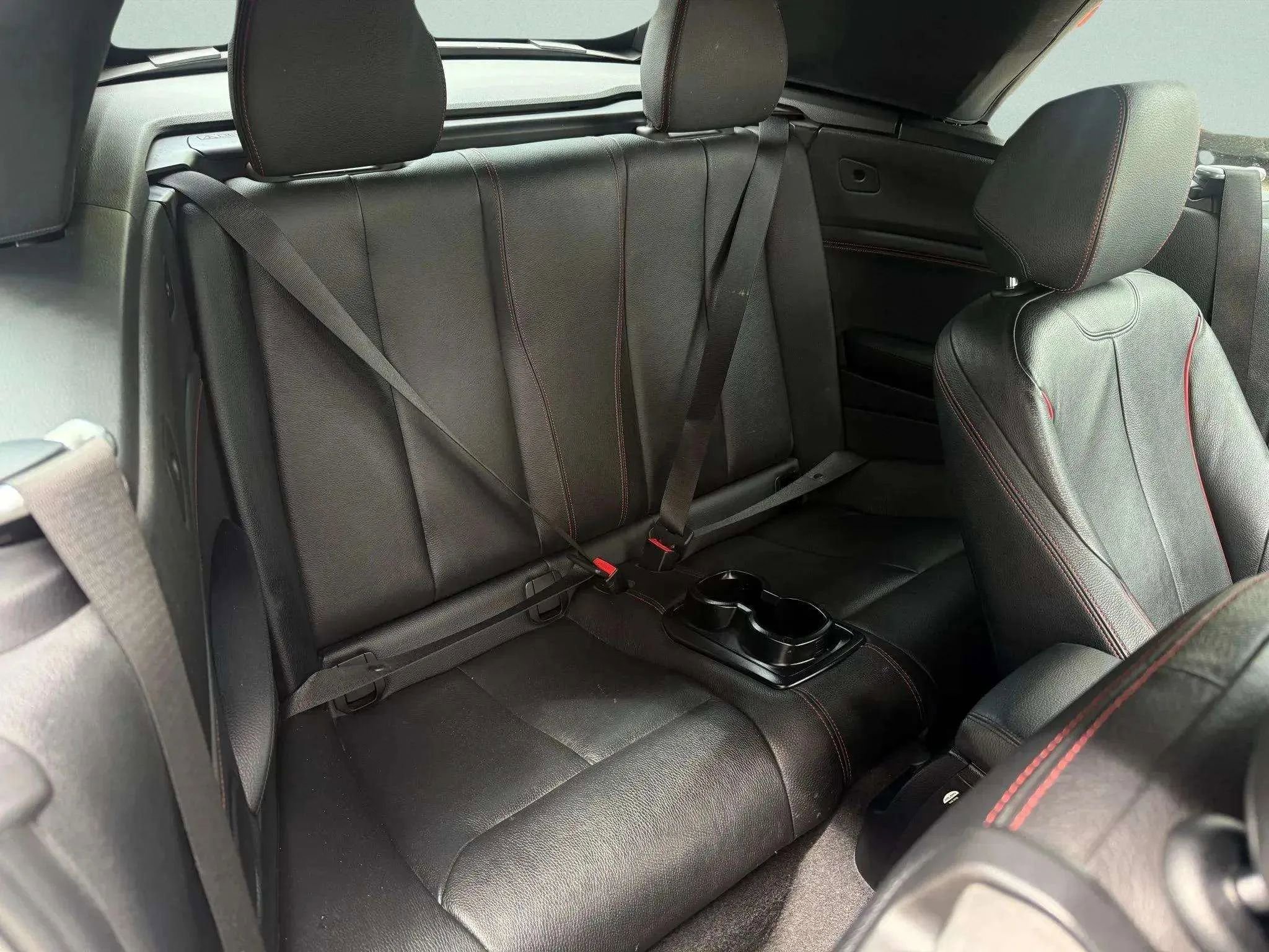 Used 2020 BMW 230i xDrive Convertible w/ Premium Package image 9