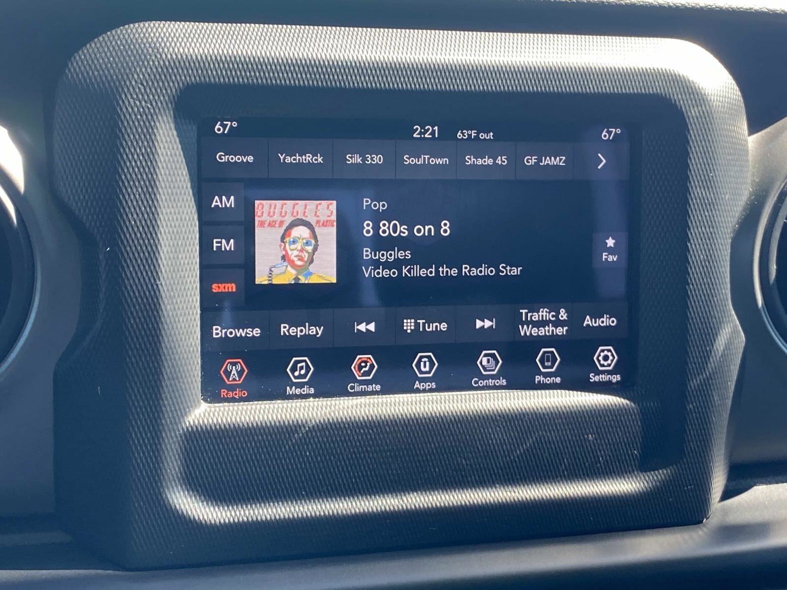 Certified 2022 Jeep Gladiator Sport image 25