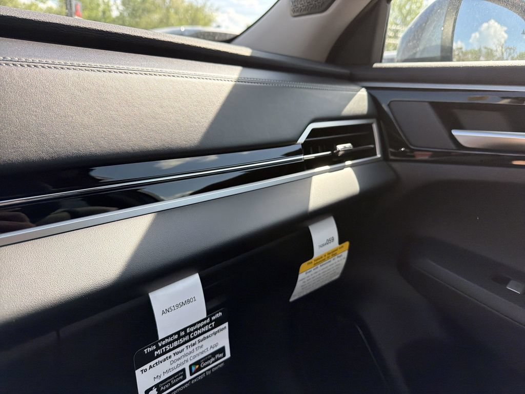 New 2026 Mitsubishi Outlander SE AWD/4WD image 25