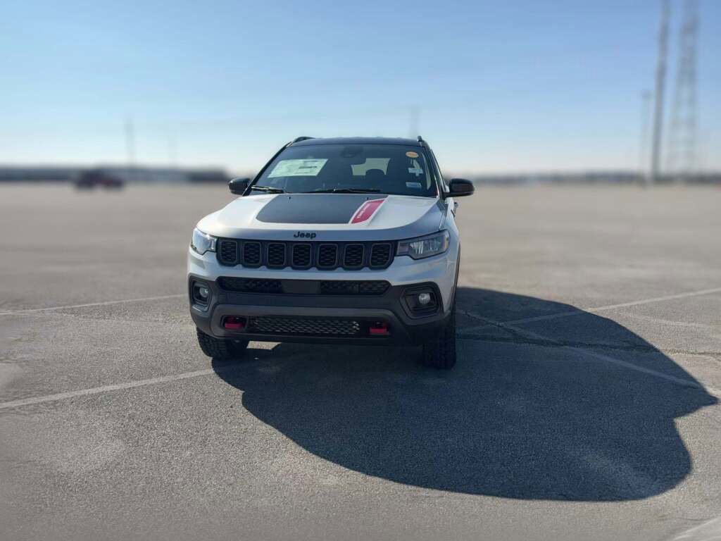 New 2026 Jeep Compass Trailhawk image 2