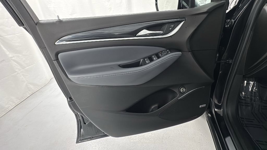 Used 2023 Buick Enclave Essence w/ Experience Buick Package image 20