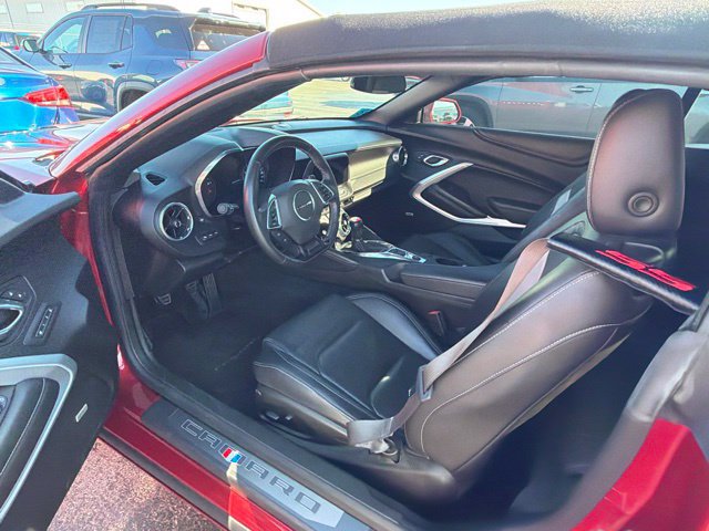 Used 2017 Chevrolet Camaro SS RWD image 8