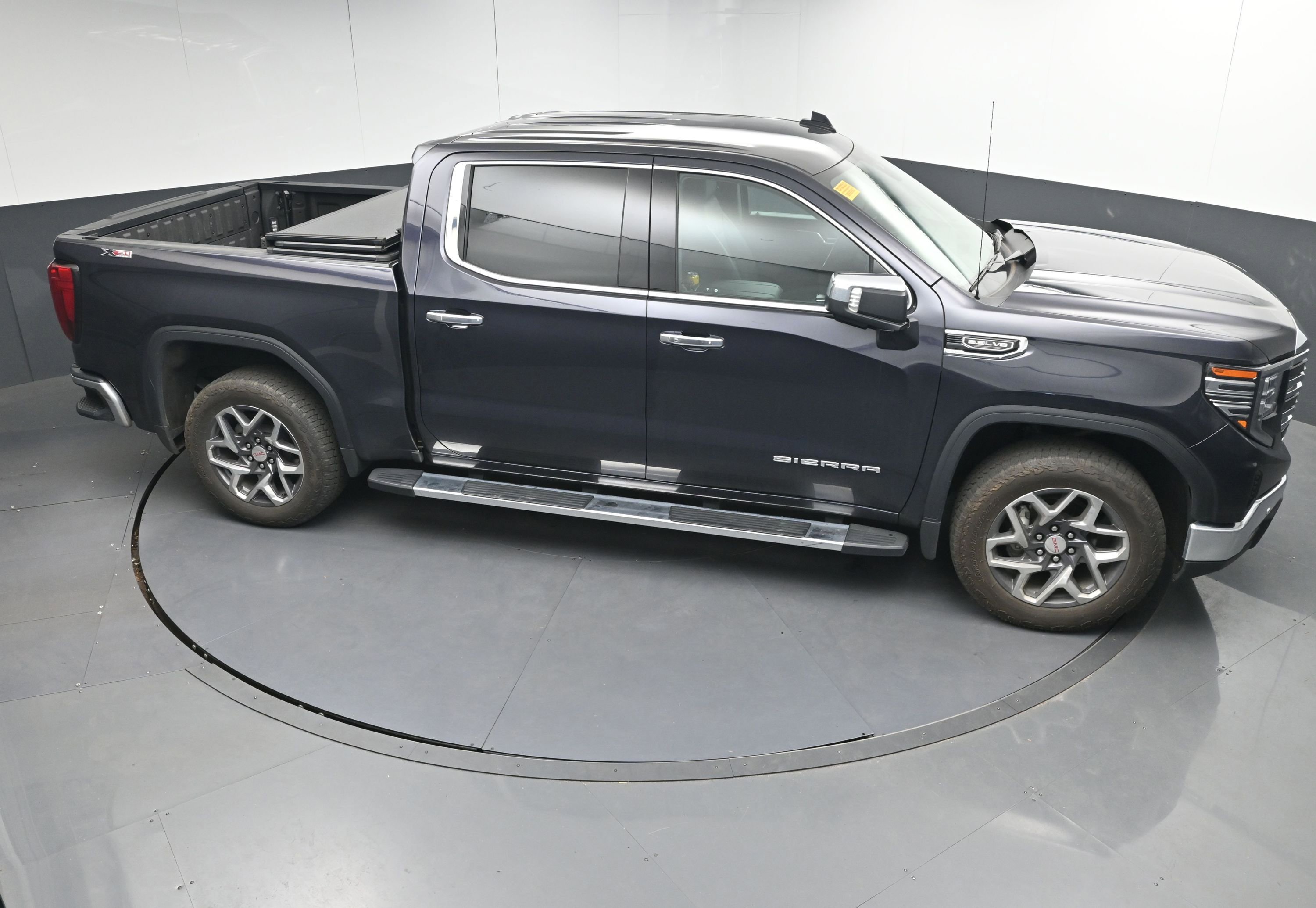 Used 2024 GMC Sierra 1500 SLT w/ SLT Premium Plus Package image 35