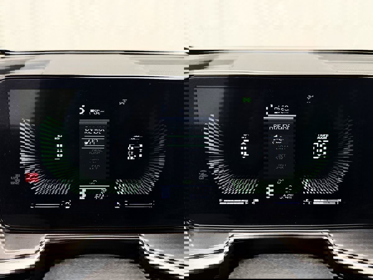 Used 2024 Kia Sorento S image 12