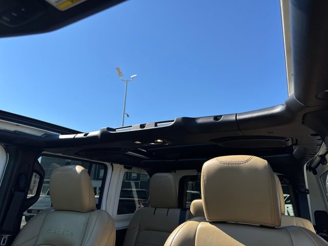 Used 2019 Jeep Wrangler Unlimited Sahara w/ Advanced Safety Group AWD/4WD image 28