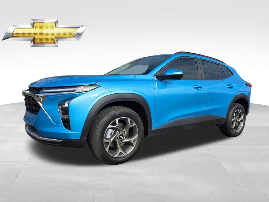 Certified 2025 Chevrolet Trax LT image 2