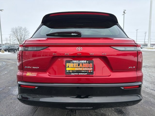 Certified 2025 Toyota Crown Signia XLE image 6