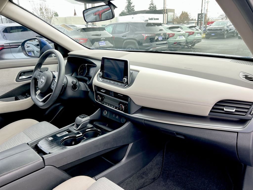 Used 2023 Nissan Rogue SV image 23