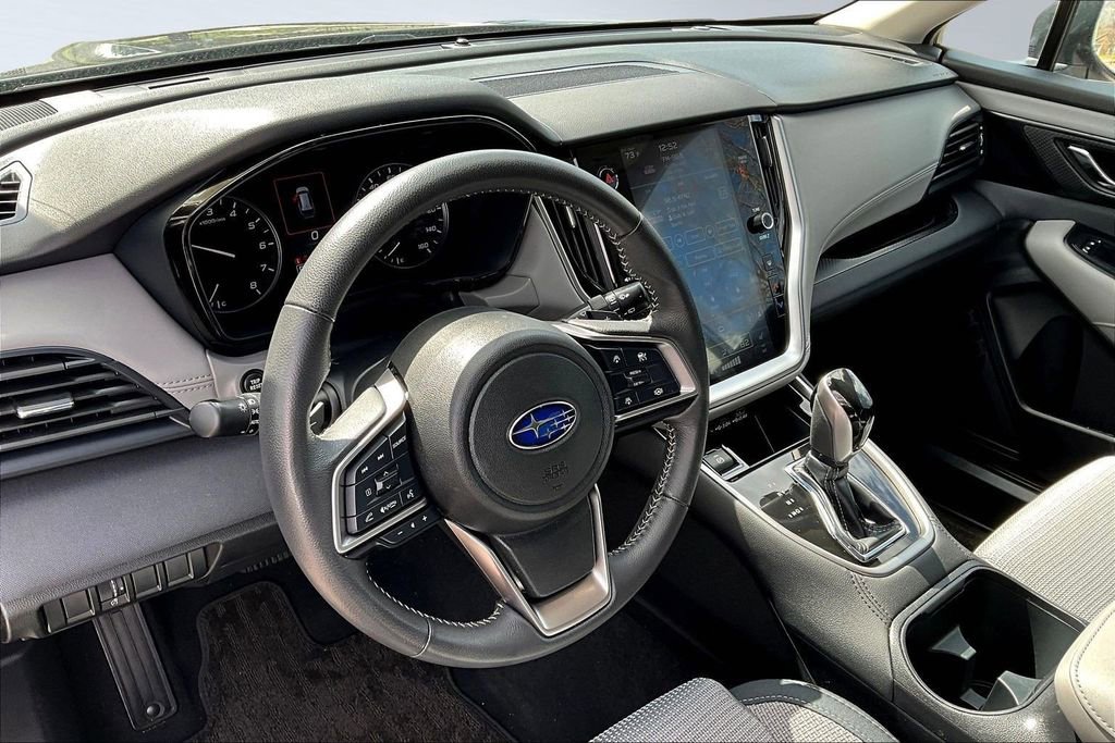 Used 2025 Subaru Outback Premium w/ Popular Package #1A image 16