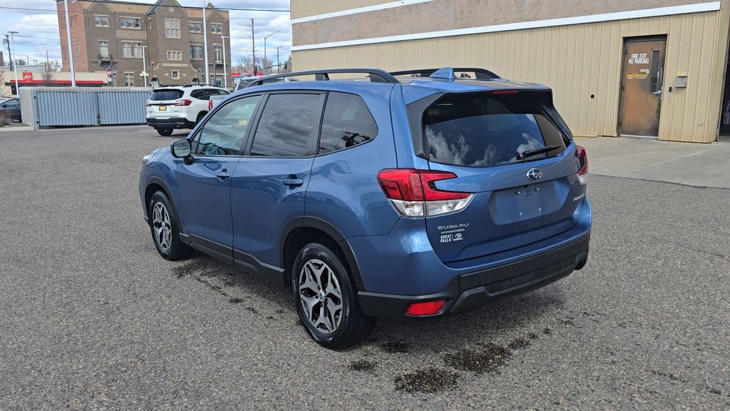 Used 2020 Subaru Forester Premium image 7