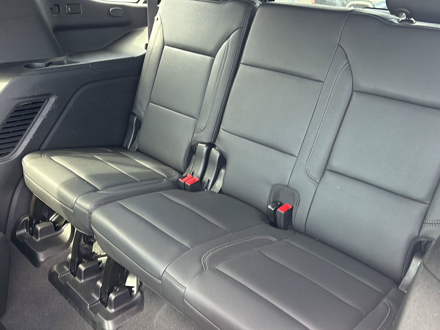 Used 2024 Chevrolet Tahoe LT RWD image 16
