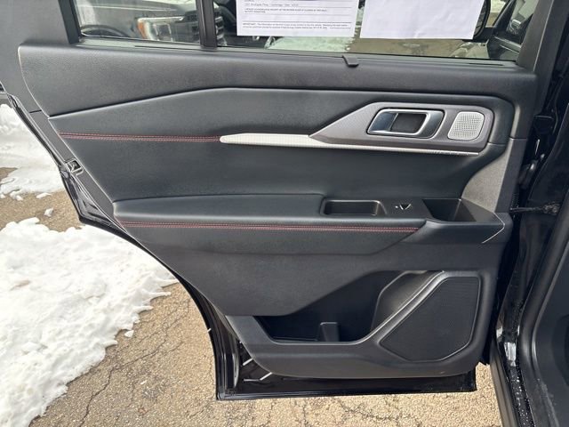 Used 2025 Ford Explorer ST image 22