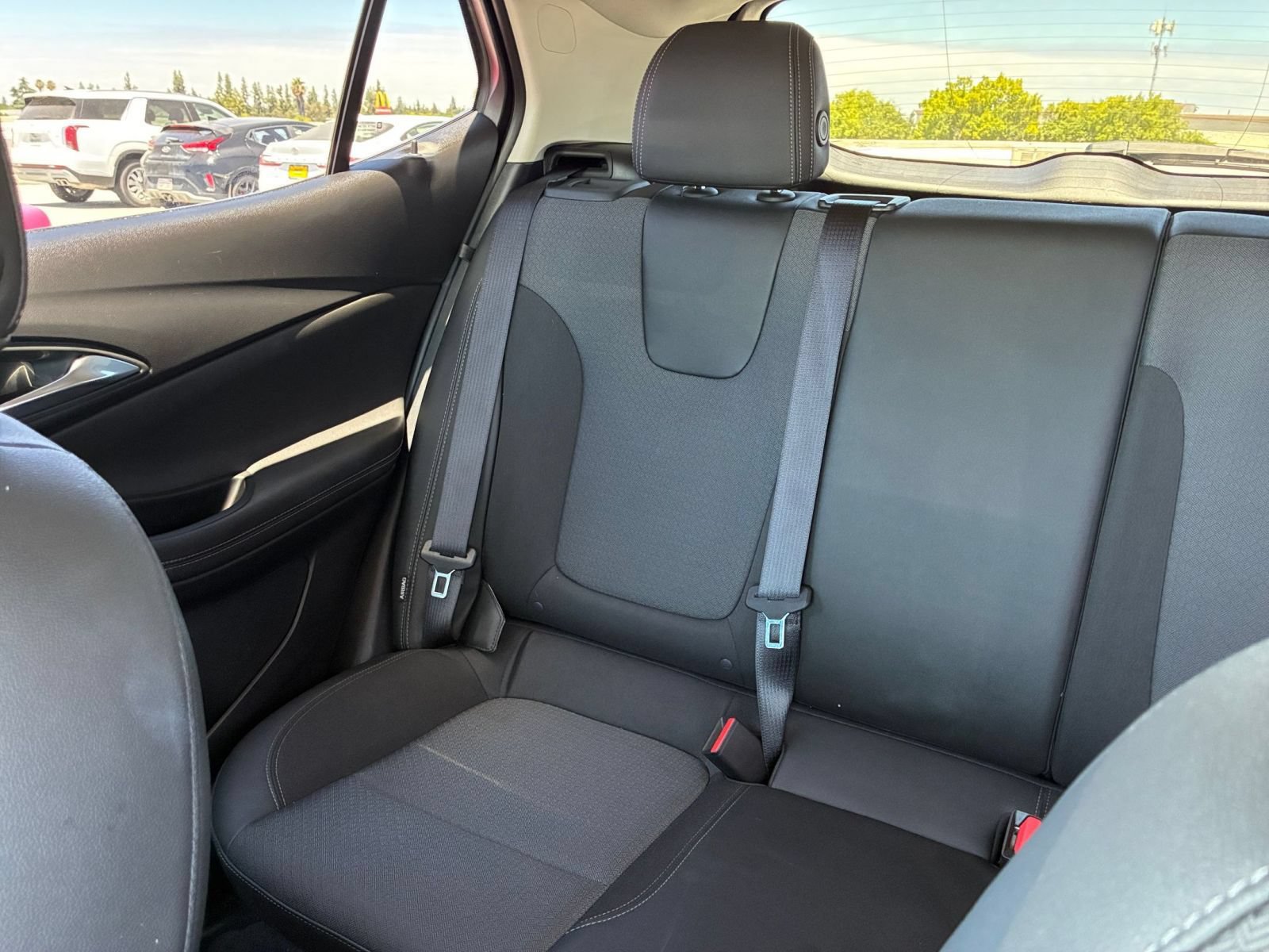 Used 2025 Buick Encore GX Preferred FWD image 37
