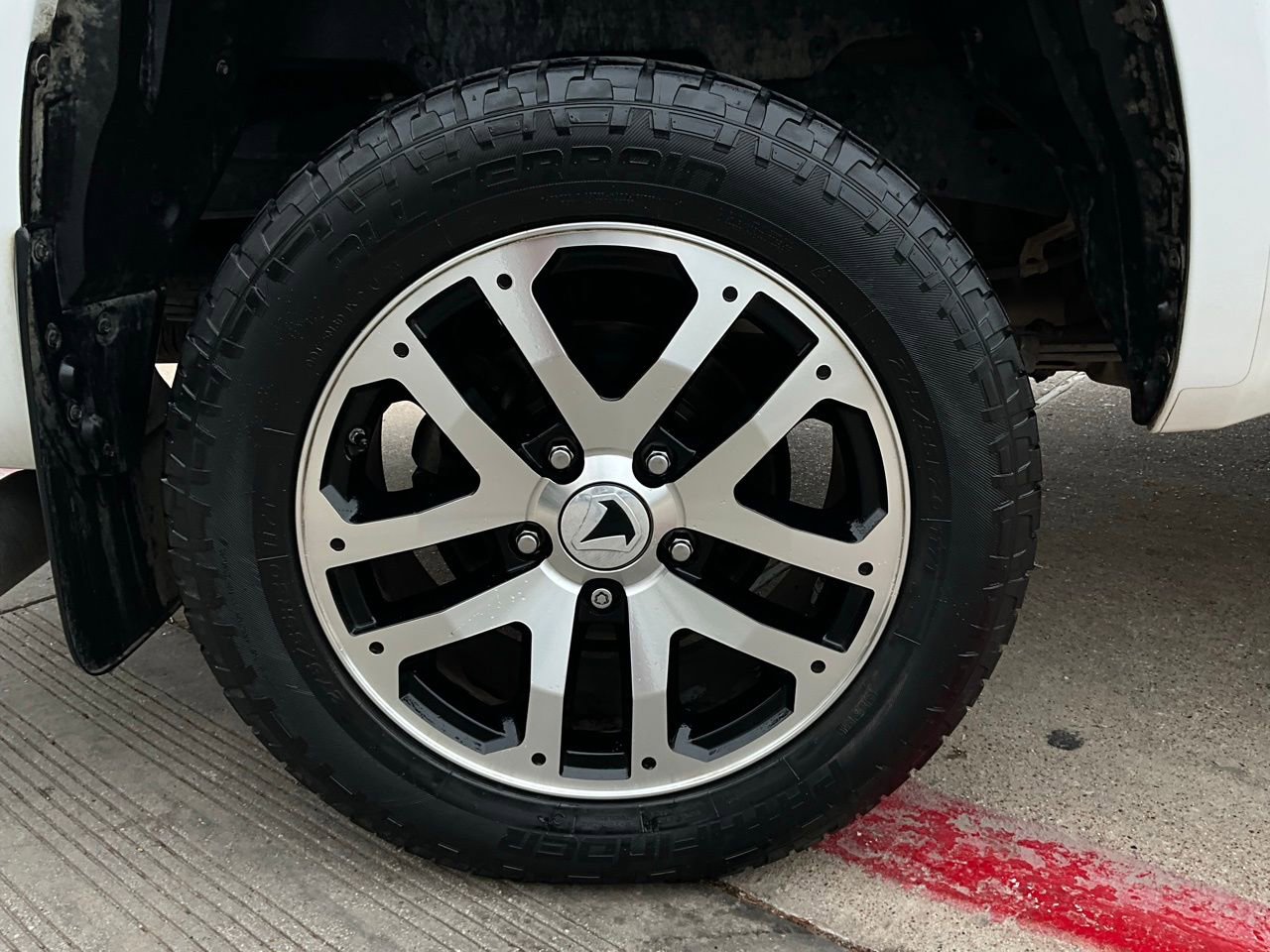 Used 2017 Toyota Tundra SR5 image 9