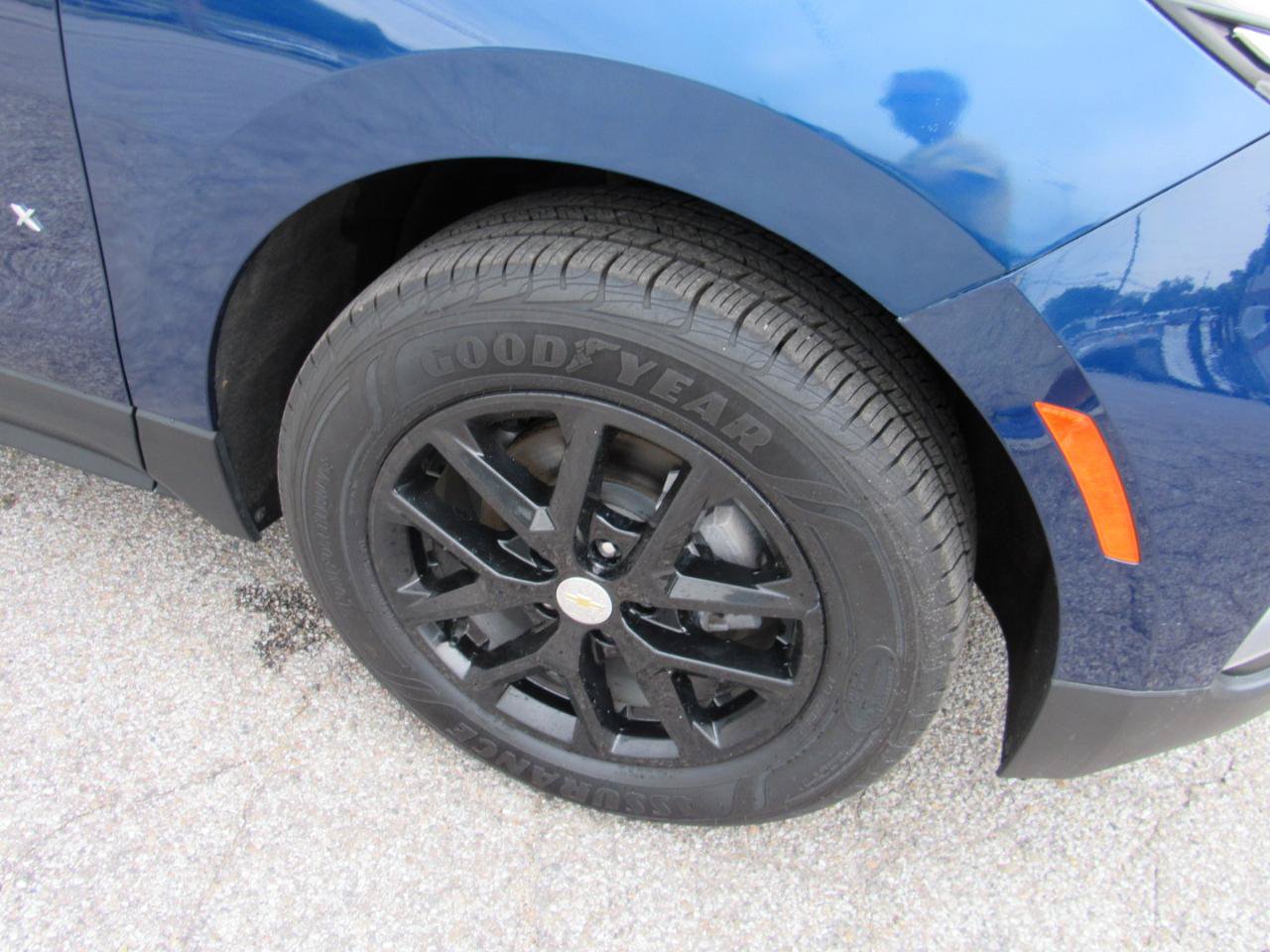 Used 2023 Chevrolet Equinox LT AWD/4WD image 38