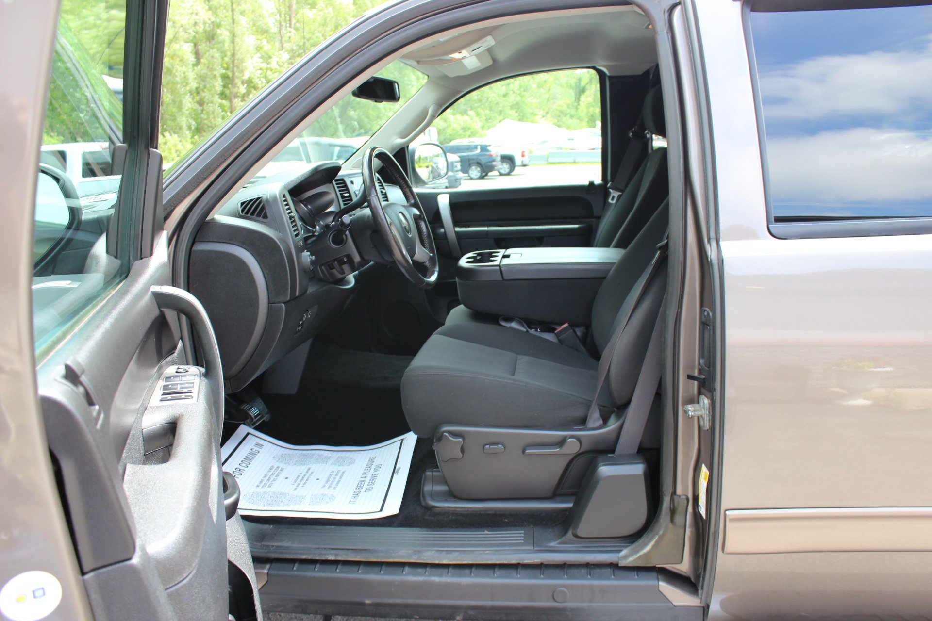 Used 2012 GMC Sierra 2500 SLE w/ Snow Plow Prep Package AWD/4WD image 16