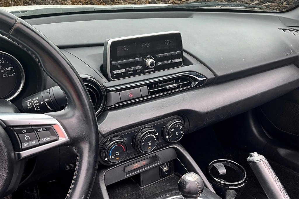 Used 2016 MAZDA MX-5 Miata Sport image 6