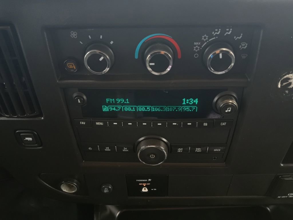 Used 2021 Chevrolet Express 2500 w/ Driver Convenience Package image 8