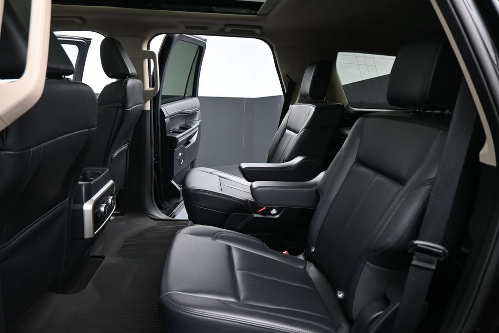 Certified 2024 Ford Expedition XLT AWD/4WD image 19