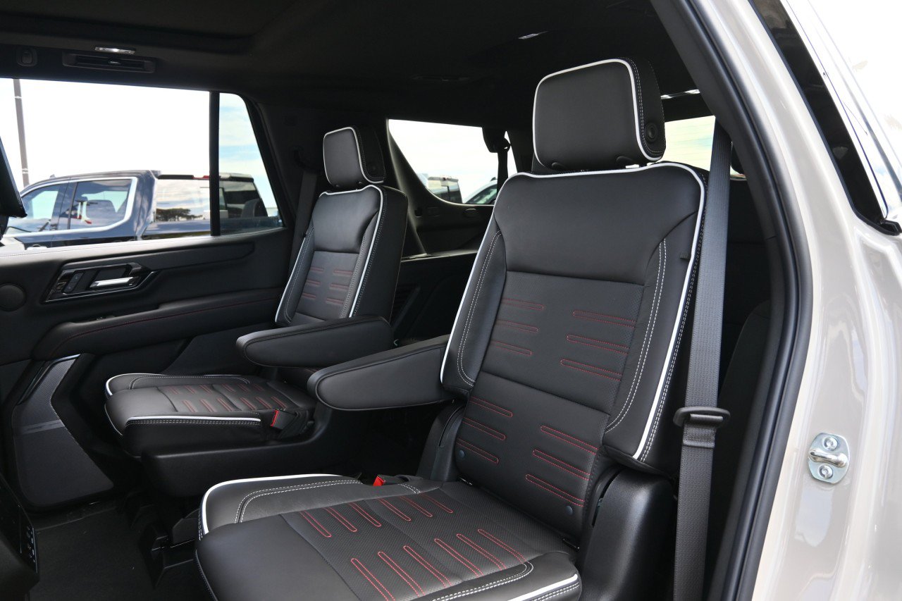 New 2027 GMC Yukon AT4 Ultimate AWD/4WD image 19
