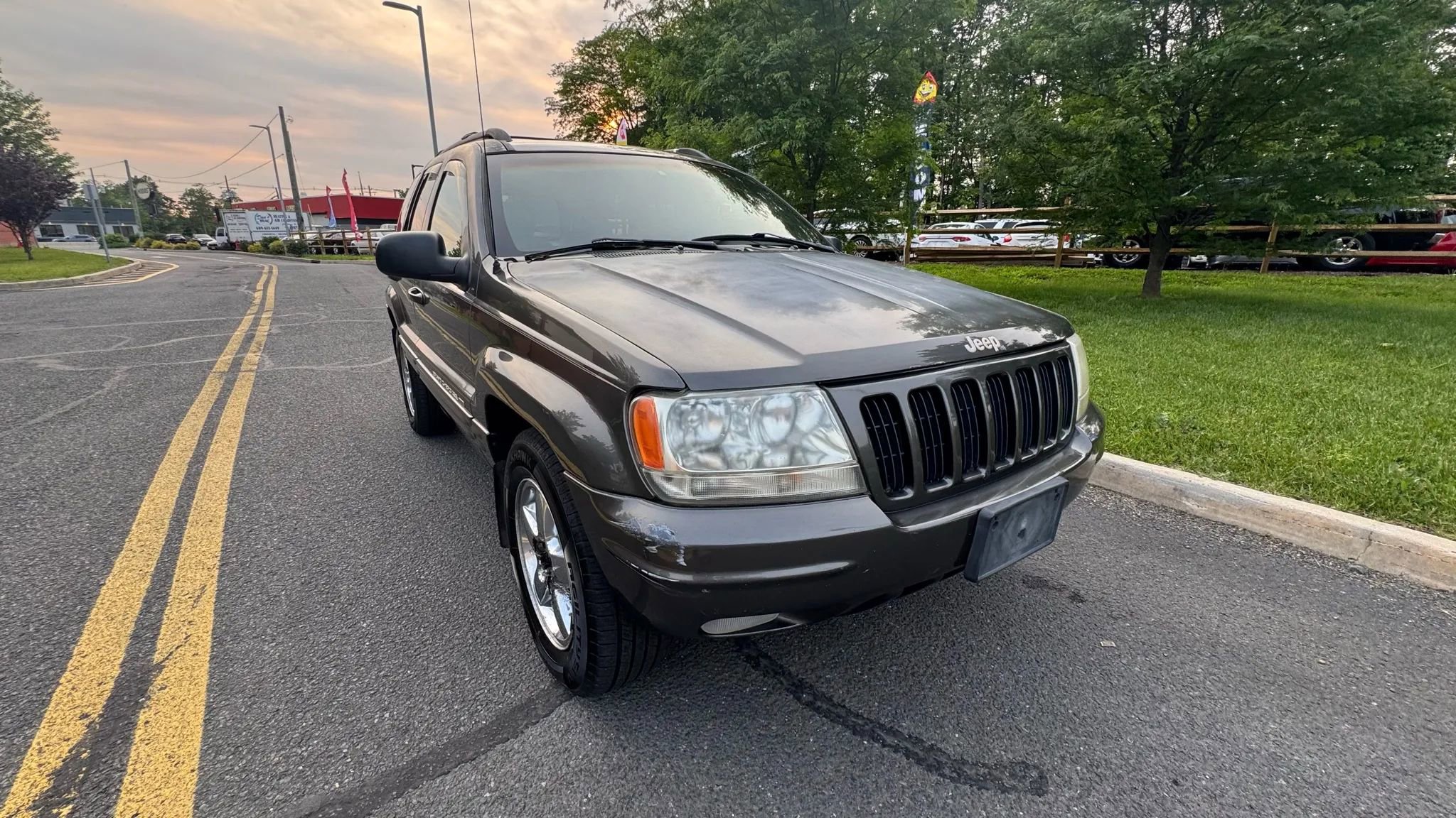 Used 1999 Jeep Grand Cherokee Limited image 8