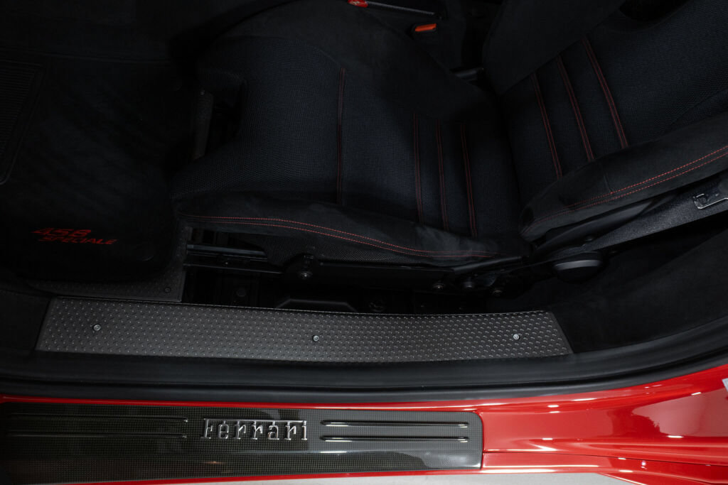 Used 2015 Ferrari 458 Speciale Coupe RWD image 28