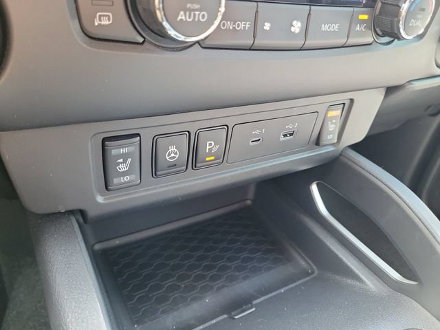 Certified 2022 Nissan Frontier SV RWD image 30