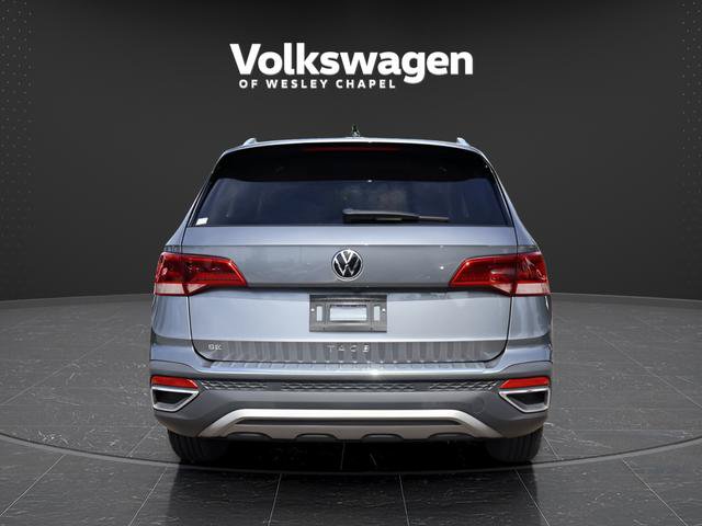 Certified 2024 Volkswagen Taos SE w/ Panoramic Sunroof Package FWD image 8