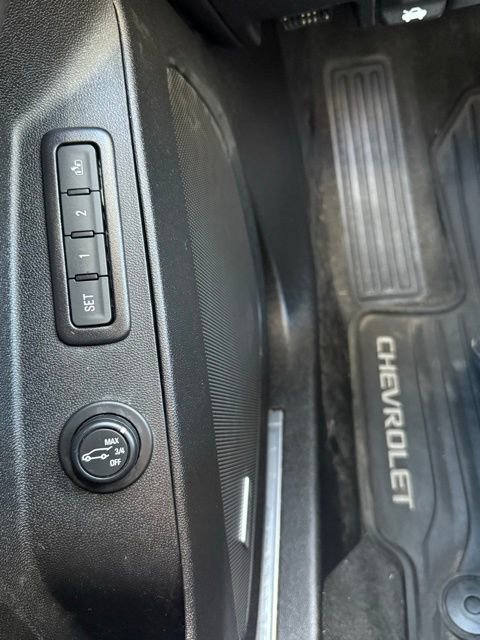 Used 2018 Chevrolet Equinox Premier image 19