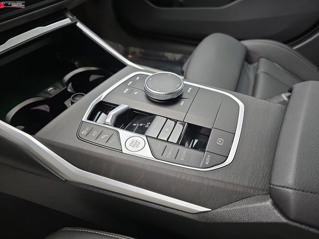 Used 2024 BMW 330i Sedan image 40