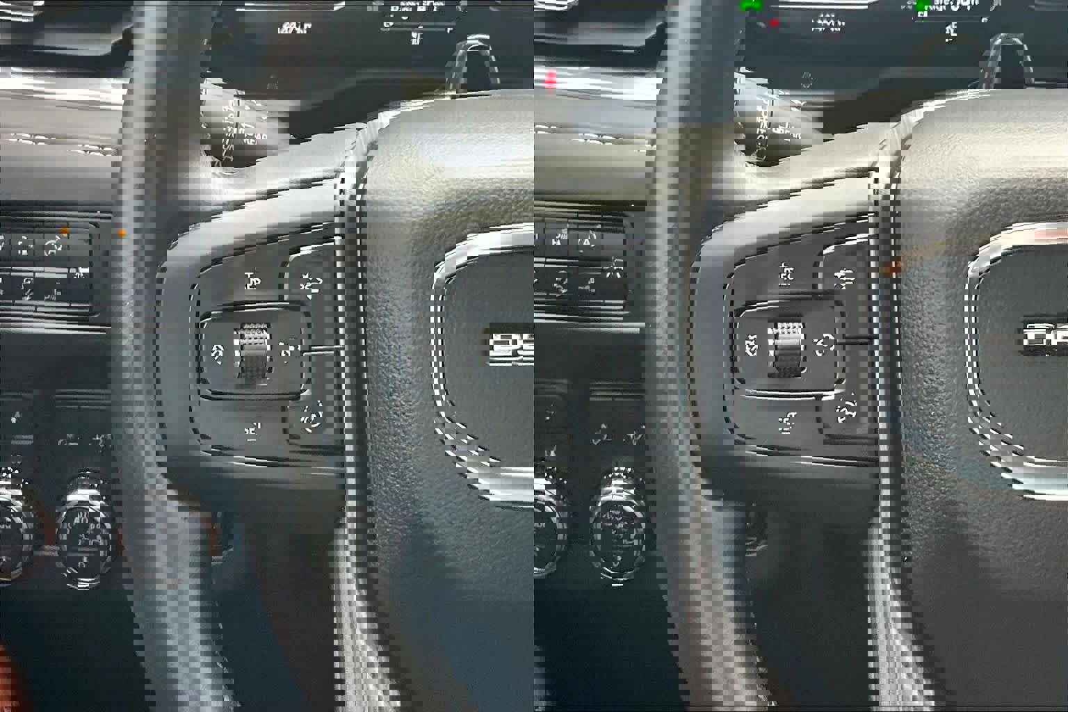 Used 2023 GMC Yukon Denali Ultimate image 24