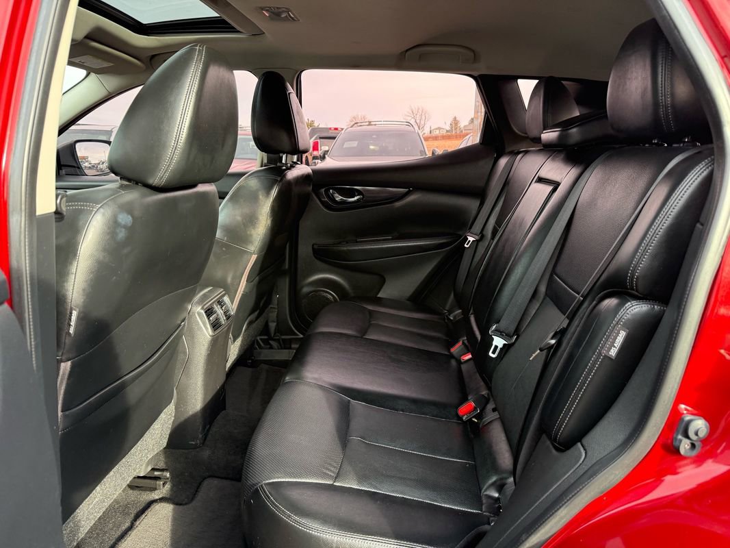 Used 2021 Nissan Rogue Sport SL w/ Premium Package image 19