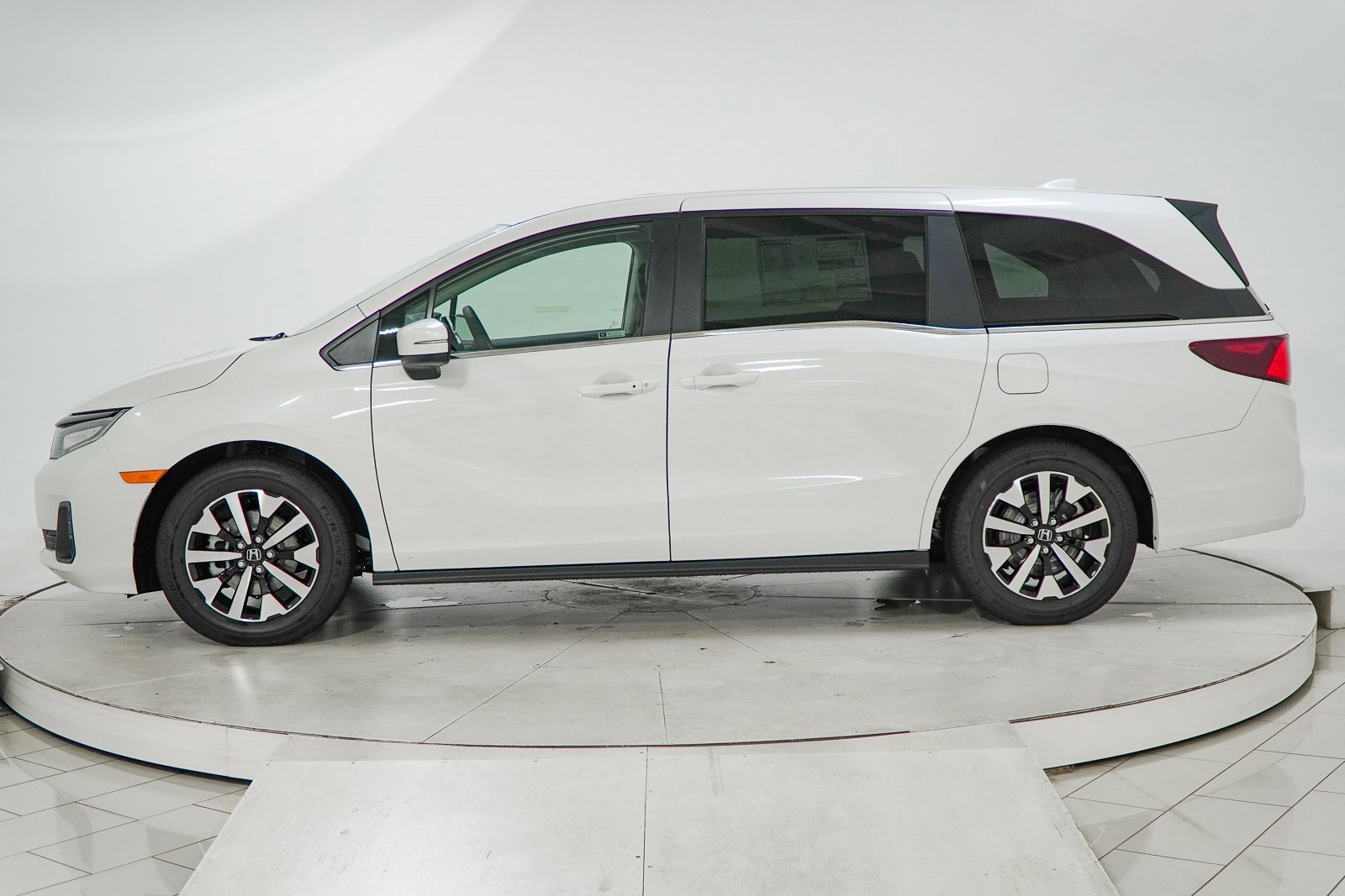 New 2026 Honda Odyssey EX-L image 5