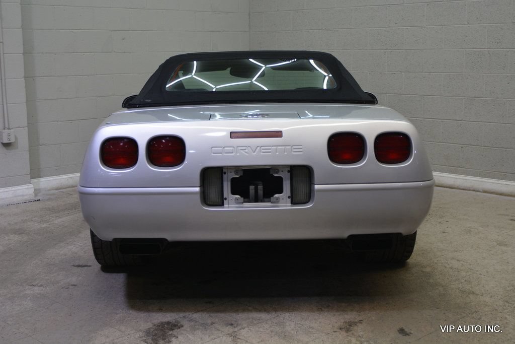 Used 1996 Chevrolet Corvette Convertible RWD image 31