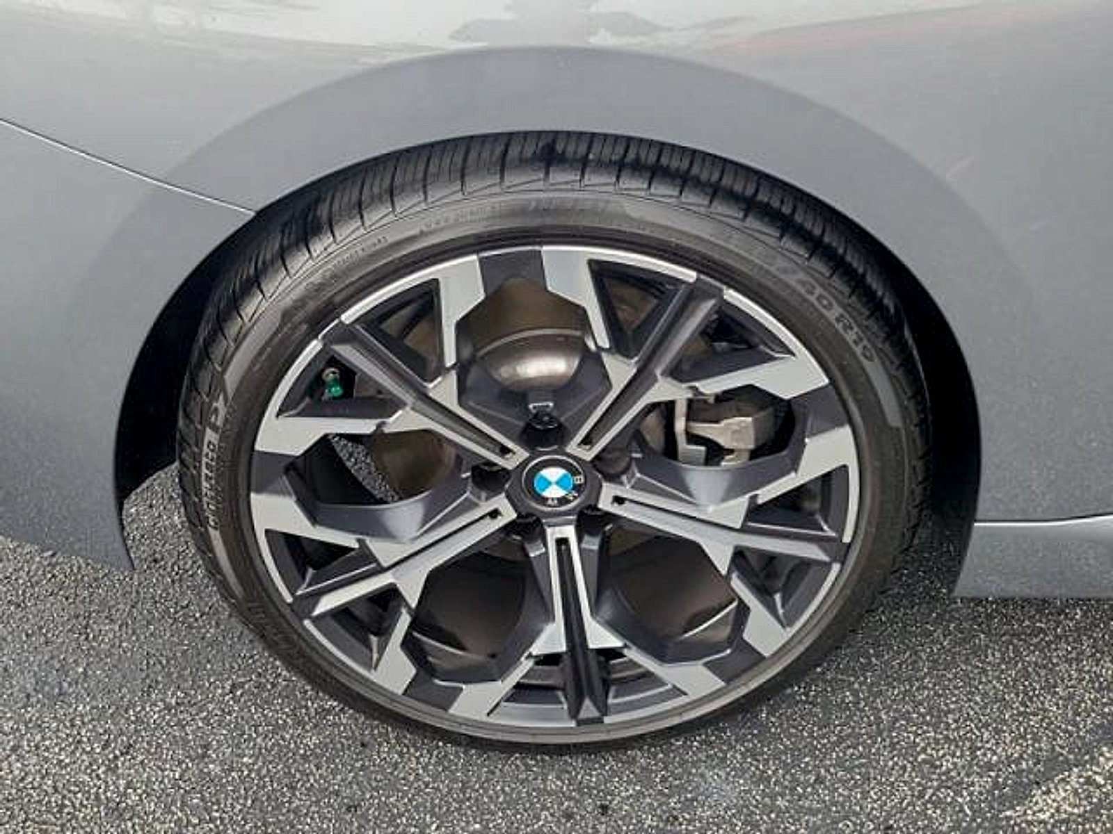Used 2025 BMW 230i Coupe w/ M Sport Package RWD image 9