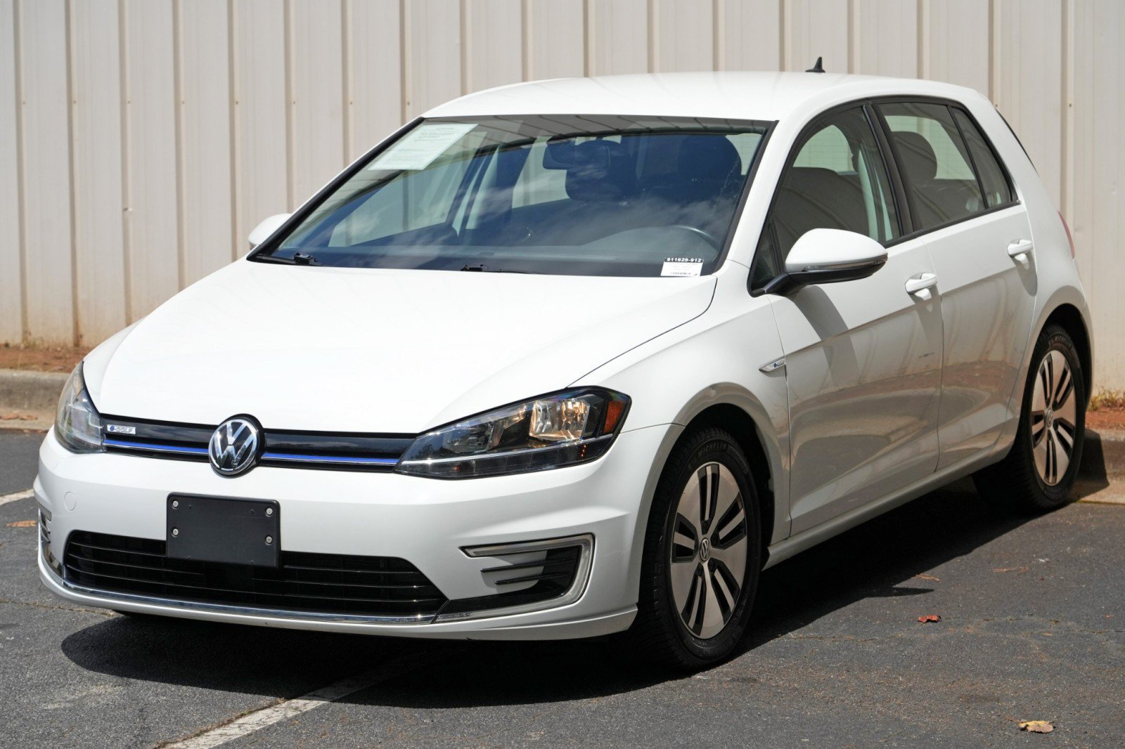 Used 2019 Volkswagen e-Golf SE w/ Driver Assistance Package FWD image 42