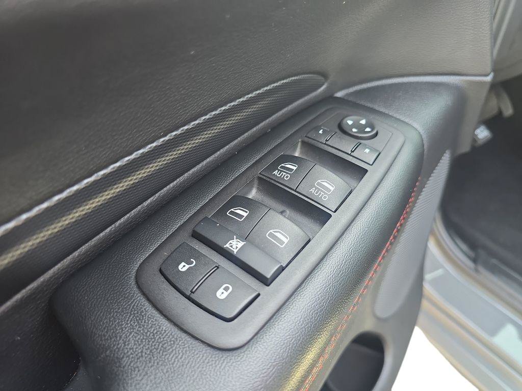 Used 2025 Dodge Durango GT AWD/4WD image 9