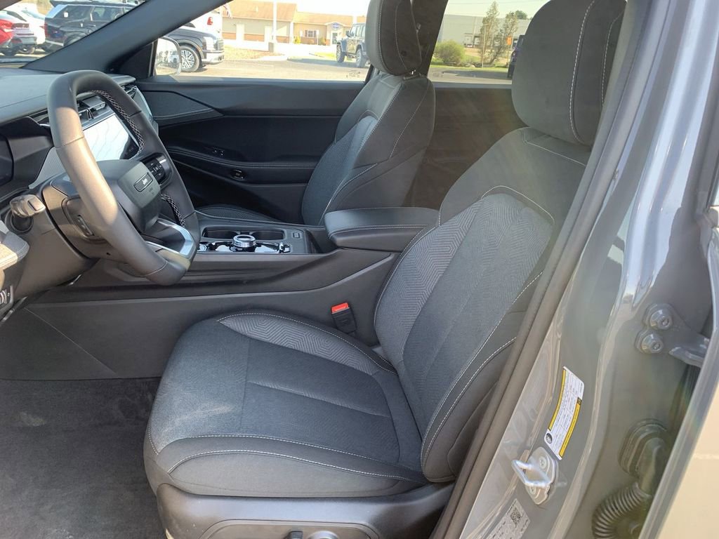 New 2026 Jeep Cherokee Laredo AWD/4WD image 17